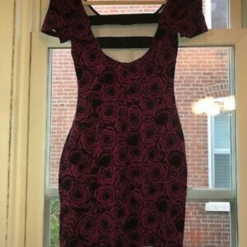 DONATING SOON Material Girl Rose Floral Purple Bodycon Dress Size XS - Picture 3 of 5